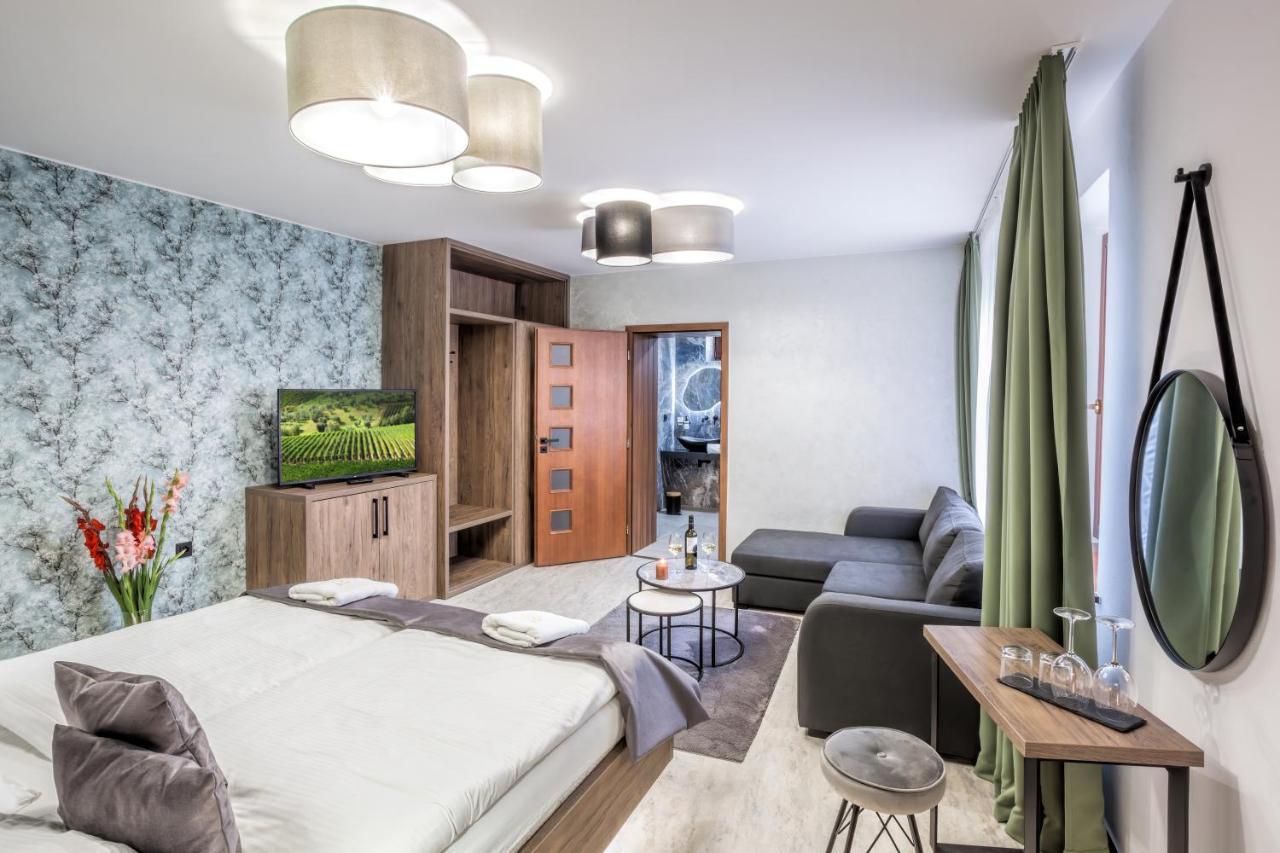Hotel Beta Bzenec Exterior foto